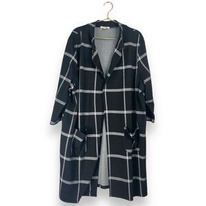 Don't Stop Believing Womans Open Front Black White Cardigan‎ Size 2X 0134